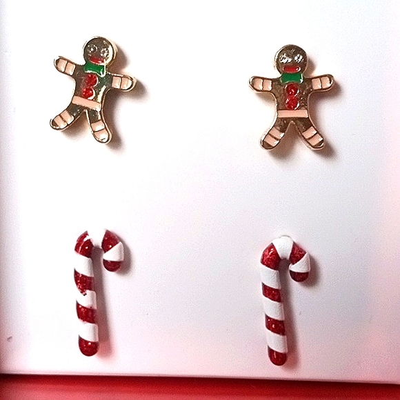 New! BETSEY JOHNSON Christmas Gingerbread Man and Candy Cane Stud Earrings. - Picture 5 of 7